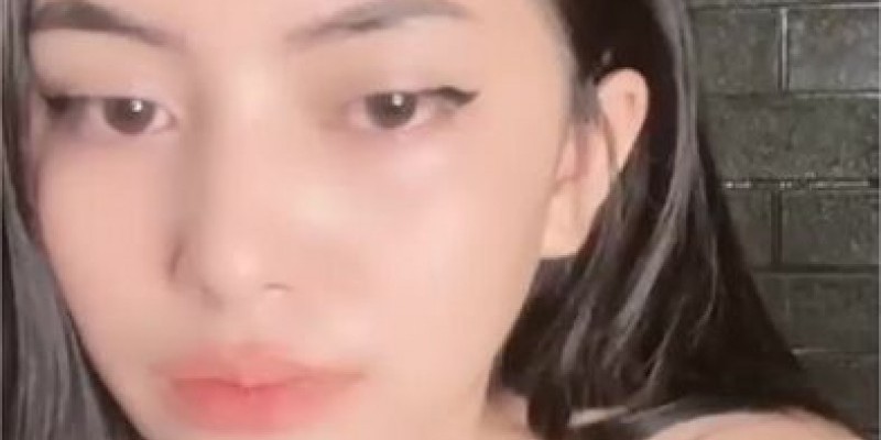 Bokep Indo Host Cantik Toge Omek Santuy DreamLive - Bokepindoh